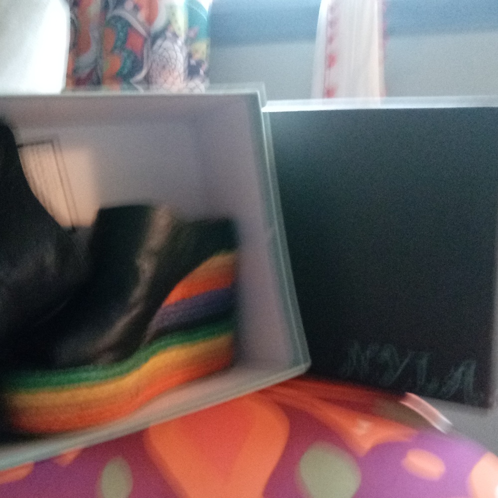 NYLA Size 7 Buttery soft leather